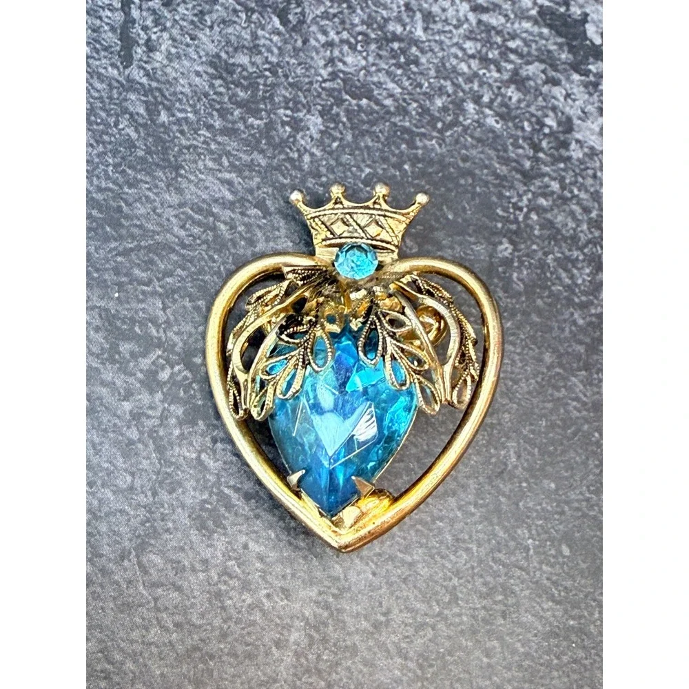 Vintage Coro Blue Rhinestone Crowned Heart Brooch Gold Tone Pin Filigree Leaf